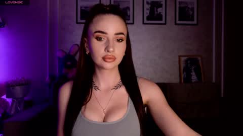 Snapshot of _moon_girl_18 chatting on March 11, 2025, 4:51 pm Nikol online show from March 11, 2025, 4:51 pm