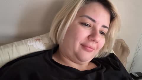 Snapshot of _morpho_ chatting on December 20, 2025, 9:49 am Francine Aisi Morpho - a genus of blue butterflies. online show from December 20, 2025, 9:49 am