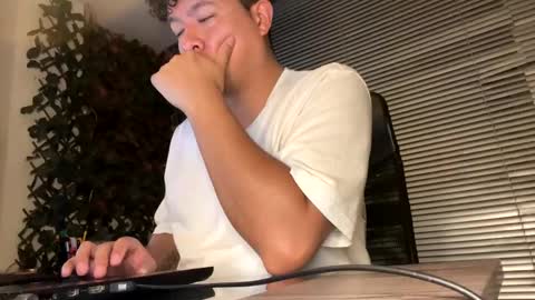 Snapshot of _mr_panda_ chatting on December 5, 2024, 4:53 am Panda  online show from December 5, 2024, 4:53 am