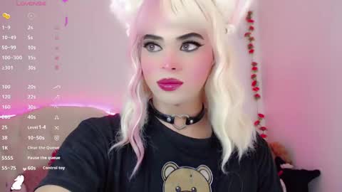 _natsuki online show from December 28, 2024, 4:41 am