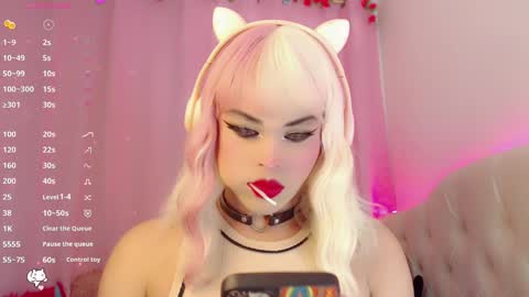 _natsuki online show from January 27, 2025, 5:14 am