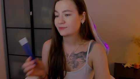 Snapshot of _nemalkovamia chatting on December 3, 2024, 7:10 am Mia with a big heart  online show from December 3, 2024, 7:10 am