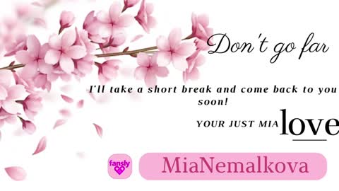 Snapshot of _nemalkovamia chatting on December 26, 2024, 6:52 am Mia with a big heart  online show from December 26, 2024, 6:52 am