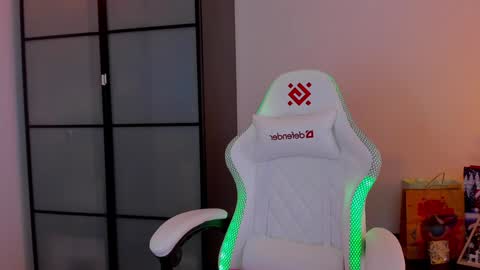 Snapshot of _nemalkovamia chatting on January 27, 2025, 6:30 am Mia with a big heart  online show from January 27, 2025, 6:30 am