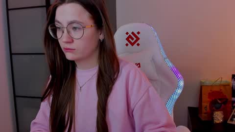 Snapshot of _nemalkovamia chatting on February 2, 2025, 7:30 am Mia with a big heart  online show from February 2, 2025, 7:30 am