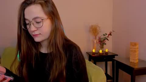 Snapshot of _nemalkovamia chatting on February 16, 2025, 3:26 am Mia with a big heart  online show from February 16, 2025, 3:26 am