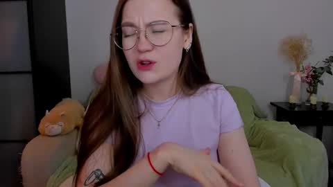 Snapshot of _nemalkovamia chatting on February 26, 2025, 3:10 am Mia with a big heart  online show from February 26, 2025, 3:10 am