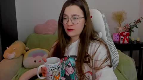 Snapshot of _nemalkovamia chatting on March 5, 2025, 2:57 am Mia with a big heart  online show from March 5, 2025, 2:57 am