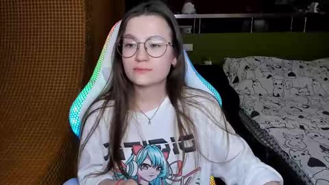 Snapshot of _nemalkovamia chatting on March 6, 2025, 1:57 pm Mia with a big heart  online show from March 6, 2025, 1:57 pm