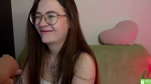 Snapshot of _nemalkovamia chatting on March 11, 2025, 3:16 am Mia with a big heart  online show from March 11, 2025, 3:16 am