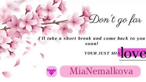 Snapshot of _nemalkovamia chatting on March 11, 2025, 6:21 am Mia with a big heart  online show from March 11, 2025, 6:21 am