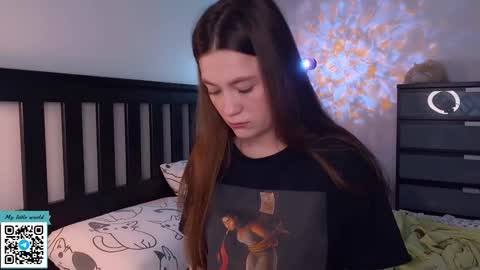 Snapshot of _nemalkovamia chatting on September 9, 2025, 2:55 am Mia with a big heart  online show from September 9, 2025, 2:55 am