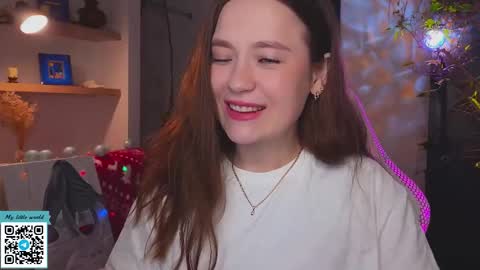 Mia with a big heart  online show from December 14, 2025, 2:06 am