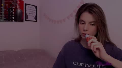 Snapshot of _ni_kiss chatting on February 24, 2025, 9:52 pm Nika online show from February 24, 2025, 9:52 pm