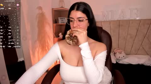 Niah  You can call me Ni or cutie haha online show from March 4, 2025, 12:18 am