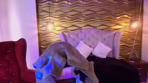 Nina Harpper online show from July 12, 2026, 12:29 pm