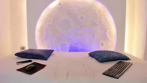 Noah online show from September 10, 2025, 7:58 pm