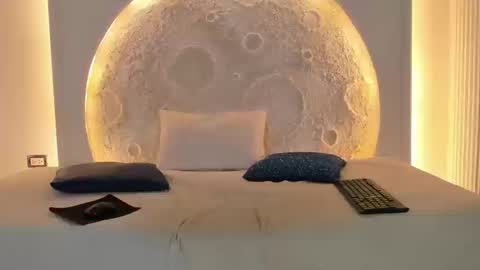 Noah online show from September 17, 2025, 8:10 pm