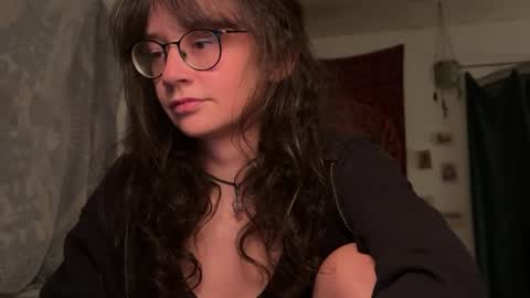 Mila online show from May 18, 2026, 8:25 pm