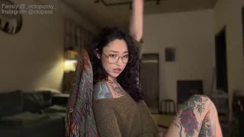 Mikayla online show from February 6, 2026, 7:17 pm