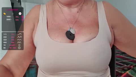 Charlotte online show from September 19, 2025, 10:05 am