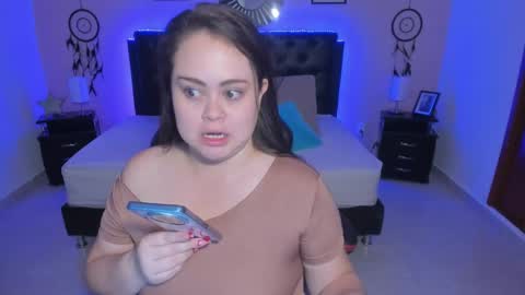 Olivia jones online show from February 10, 2026, 11:47 am