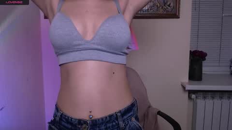 Olivia online show from November 20, 2025, 8:58 am