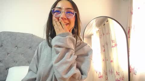 Snapshot of _pariiss chatting on January 5, 2026, 5:27 pm Paris online show from January 5, 2026, 5:27 pm