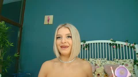 Alisa online show from October 22, 2025, 4:13 am