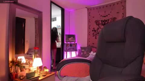 violeta ig  online show from February 26, 2026, 4:11 am