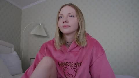Viktoria online show from April 4, 2026, 7:50 am