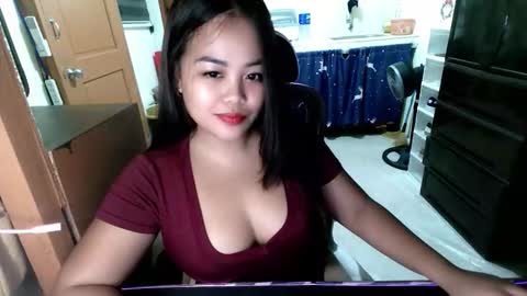 Princess nicole online show from December 13, 2025, 8:04 pm