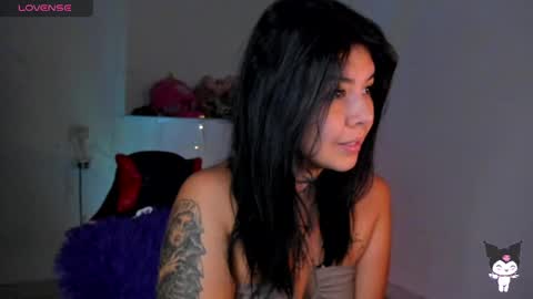 Stefany online show from May 15, 2026, 11:39 am
