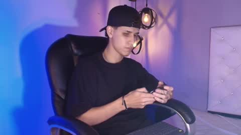 wav online show from December 14, 2025, 5:57 am