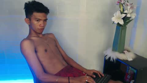 _rellvanxx online show from March 7, 2025, 5:38 pm