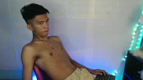 _rellvanxx online show from March 12, 2025, 7:38 pm