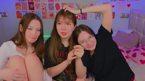 LISSAPVT IS OPEN online show from February 21, 2025, 9:32 pm