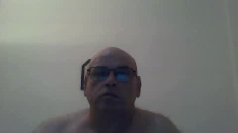 Snapshot of _reyi chatting on May 17, 2026, 7:28 am REY online show from May 17, 2026, 7:28 am