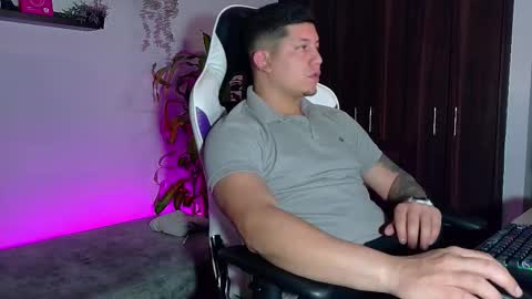 Roberto online show from December 22, 2025, 5:48 am