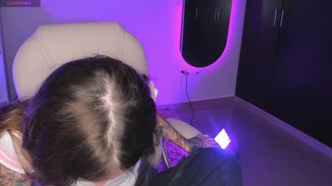   online show from January 5, 2025, 6:02 pm