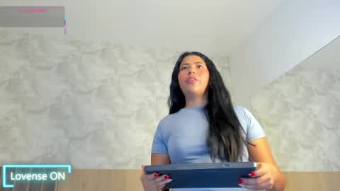 _samantagomez online show from May 30, 2026, 12:02 pm