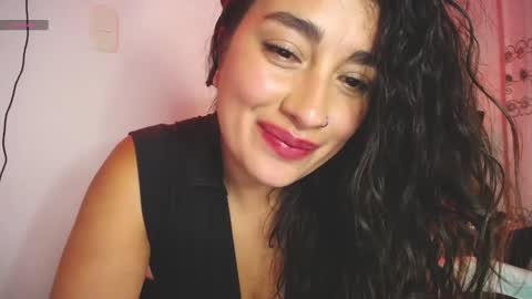 Snapshot of _santalove_ chatting on February 5, 2025, 1:04 am SantaLove online show from February 5, 2025, 1:04 am