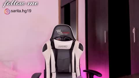 Snapshot of _sara_hernandez chatting on January 14, 2025, 1:15 am Sara  intagram online show from January 14, 2025, 1:15 am