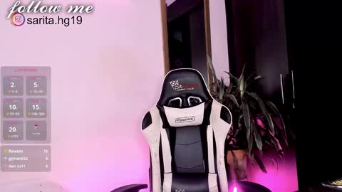 Snapshot of _sara_hernandez chatting on February 13, 2025, 1:05 pm Sara  intagram online show from February 13, 2025, 1:05 pm