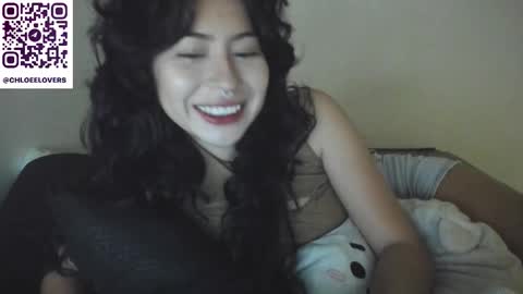 Snapshot of _scarletgirl_ chatting on March 23, 2026, 2:04 am Chloee online show from March 23, 2026, 2:04 am