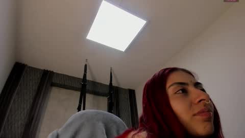 Selene online show from October 3, 2025, 2:03 pm