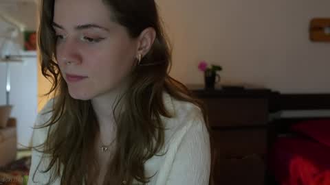 Lia online show from May 25, 2026, 6:47 pm