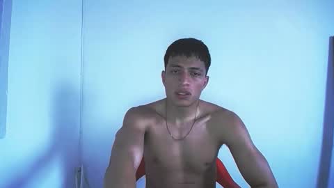 Juan Pablo-independent model online show from November 6, 2025, 10:21 pm