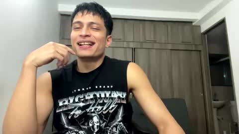 Juan Pablo-independent model online show from March 29, 2026, 12:54 am