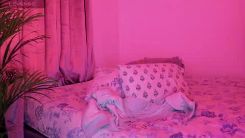 Snapshot of _sexy_star_ chatting on February 13, 2025, 3:50 am E T H A N S T A R online show from February 13, 2025, 3:50 am